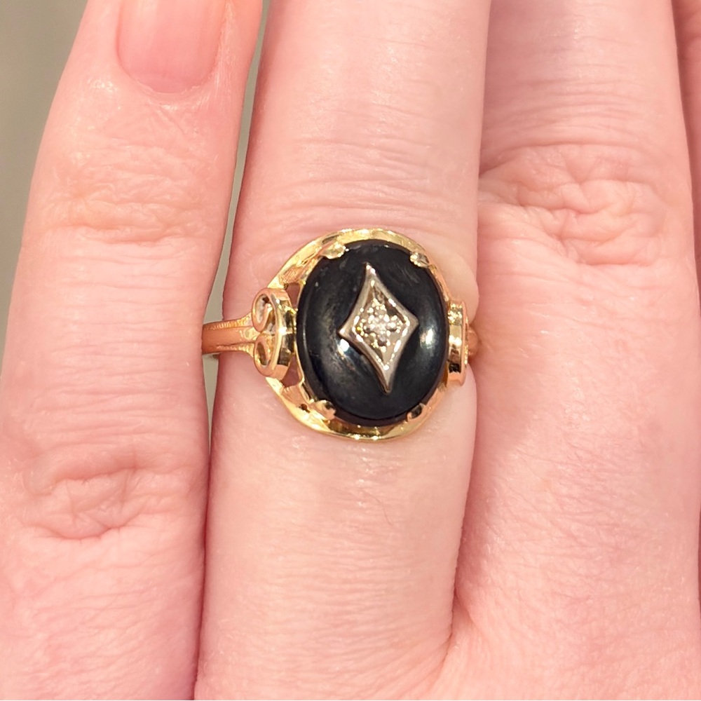 Vintage 14K Art Deco Onyx Diamond Ring, Yellow Gold Black Oval Size 7.25 - Picture 7 of 17